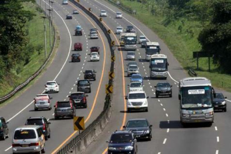 Tahun Baru Kendaraan Lewat Tol Sebanyak 137.207 ke Jakarta
