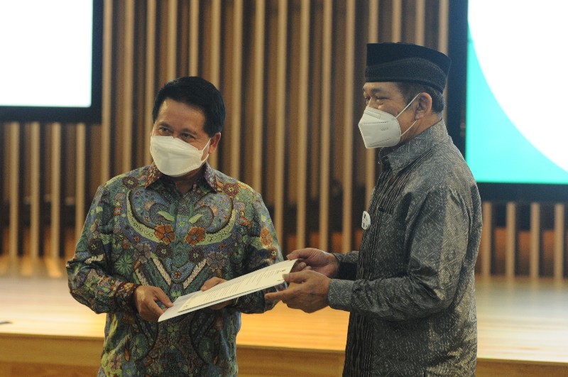 Optimalkan Pengelolaan Zakat Infaq Sedekah, Bank Syariah Indonesia Resmikan UPZ