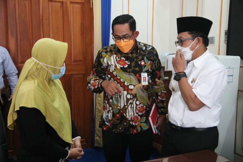 OJK Bantu Selesaikan Kasus Guru TK Peminjam Fintech Lending di Malang