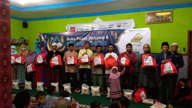 Tabung Infaq Salurkan 100 Paket Pangan ke Jenawi Karanganyar