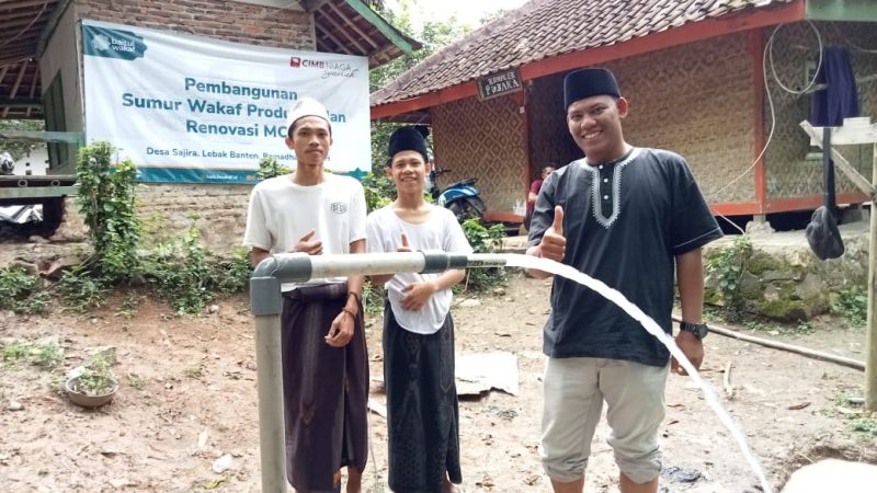 Baitul Wakaf Bangun Sumur Air Bersih, Penyakit Kulit Santri Riyadhul Badi’ah Lebak Hilang