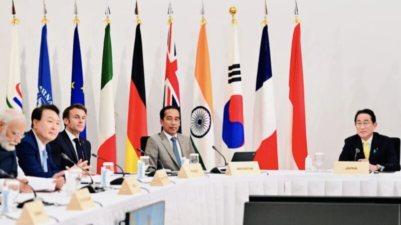 Jokowi Minta Pemimpin Negara Harus Lakukan Revolusi, Hentikan Perang