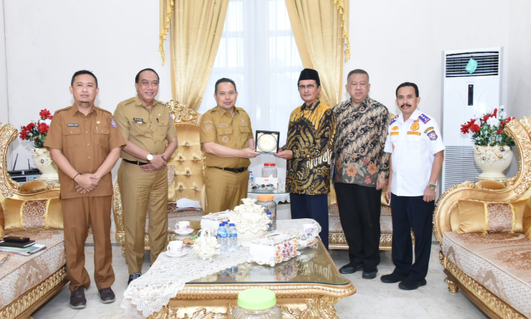 Wakil MPR RI: Kewajiban Pemimpin Adalah meningkatkan Pendapatan Warganya