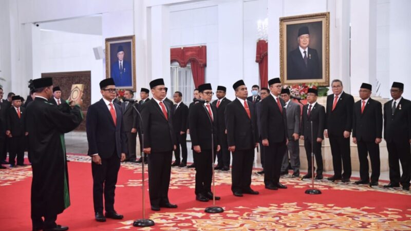 Presiden Joko Widodo Lantik Lima Wakil Menteri