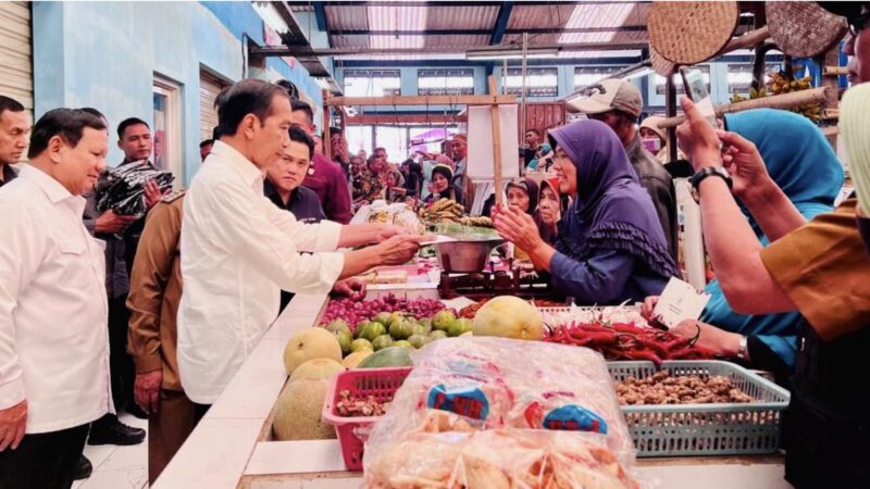 Tinjau Pasar Bululawang, Presiden: Inflasi Terkendali, Pasokan Banyak
