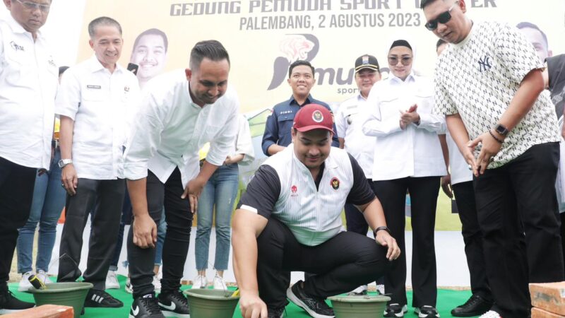 Menpora Dito Letakkan Batu Pertama Pembangunan Gedung Pemuda Sport Center di Palembang