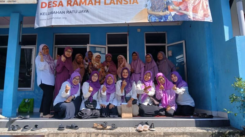Rumah Zakat dan IRL Gelar Senam dan Kelas Lansia