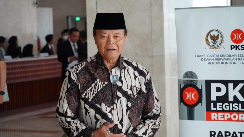 Demi Keadilan, HNW Ingatkan Program Makan Bergizi Gratis Juga untuk Pesantren dan Madrasah