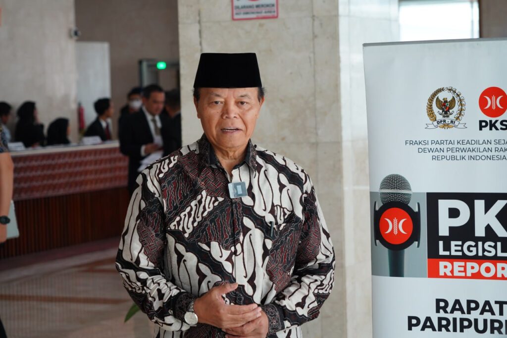 Demi Keadilan, HNW Ingatkan Program Makan Bergizi Gratis Juga untuk Pesantren dan Madrasah