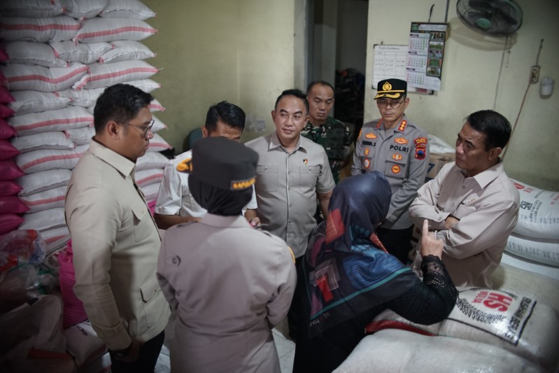Kementan Temukan Beras Dijual di Atas HET Saat Sidak Toko Beras di Magelang