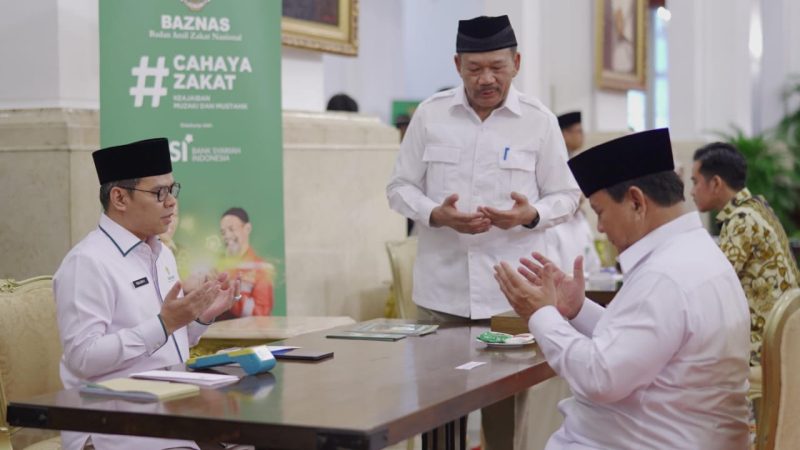 Presiden Prabowo dan Wapres Gibran Tunaikan Zakat melalui BAZNAS RI di Istana Negara