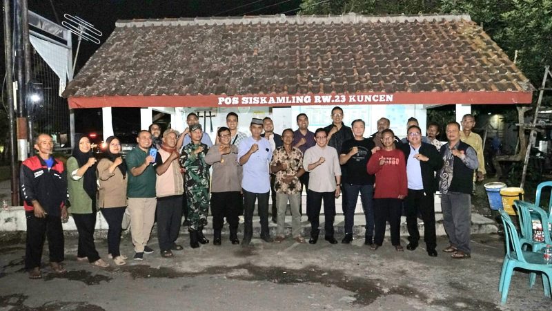 Pastikan Daerah Lebih Kondusif, Kemendagri Tinjau Pos Kamling di Sleman