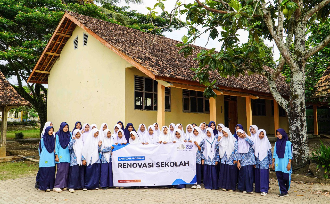 179 Santri Asy-Syifa Kembali Belajar Pasca Kebakaran Berkat Donasi Laznas Dewan Da’wah
