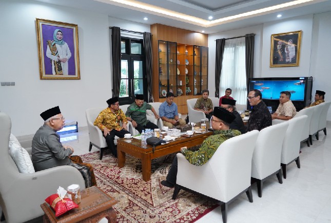 Wapres Ke-13 Ma’ruf Amin Terima Pengurus Forjukafi, Tekankan Potensi Besar Ekonomi Syariah di Indonesia