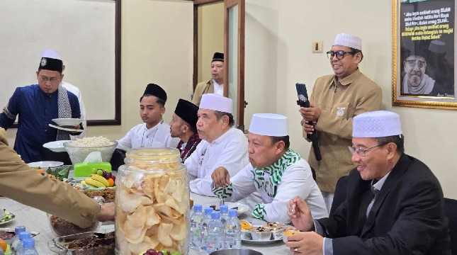 Menko Pangan Zulkifli Hasan Hadiri Puncak Tiga Dasawarsa FK ULUM Jakarta di Masjid Al Azhar Pulogebang