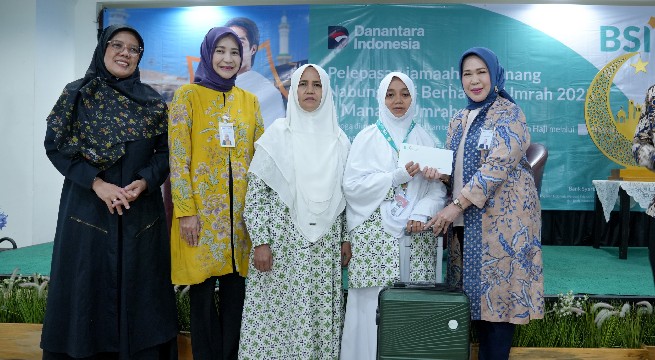 BSI Berangkatkan Umrah 50 Nasabah Tabungan Haji, Perkuat Ekosistem Haji dan Umrah Jadi Motor Pertumbuhan Dana Murah