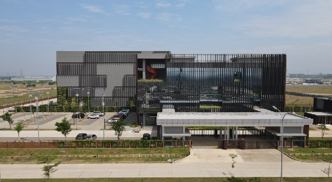 Sinergi Danantara, NeutraDC gandeng PLN Siapkan Ekspansi Hyperscale Data Center