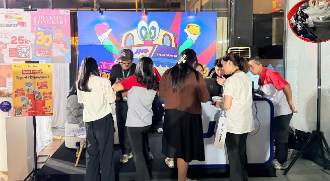 JNE Resmi Dukung Pagelaran Bazaar Fashion Squeeze 90 Vol. 4 Sebagai Official Logistics Partner