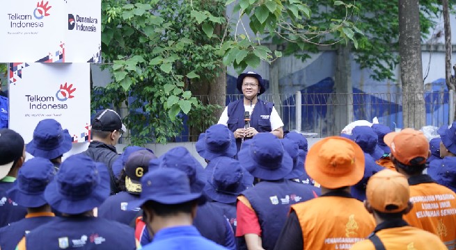 PT Telkom Indonesia (Persero) Tbk (Telkom) bersama operating company, PT Telkom Landmark Tower (TLT) menggelar aksi bersih Kali Krukut di sekitar kawasan The Telkom Hub, Jakarta, pada Jumat (18/9).

