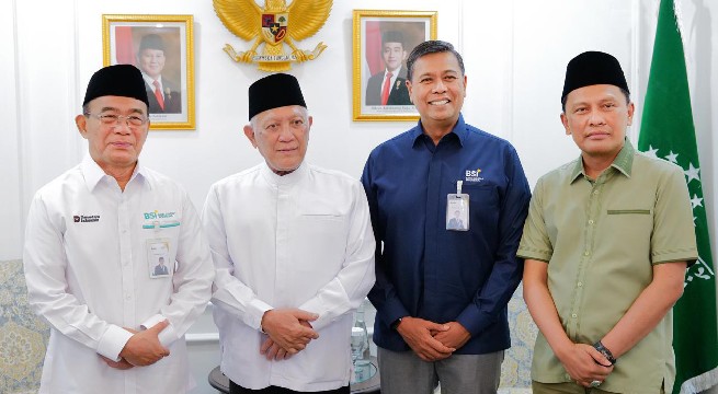 Jadi Tamu Pertama Ketum PBNU Gus Kikin, Komut dan Dirut BSI Sepakat Perkuat Kemandirian Ekonomi Umat
