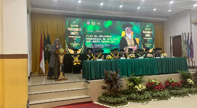 Wisuda IAN Bekasi ke XXVI, Digitalisasi Harus Bernilai Syariah