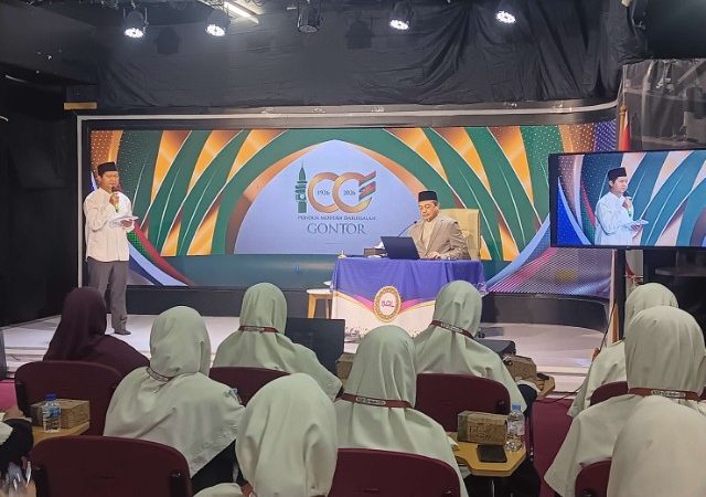 Mahasiswi Pesantren Gontor Studi Banding ke AQL