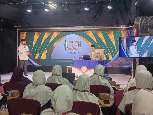Mahasiswi Pesantren Gontor Studi Banding ke AQL