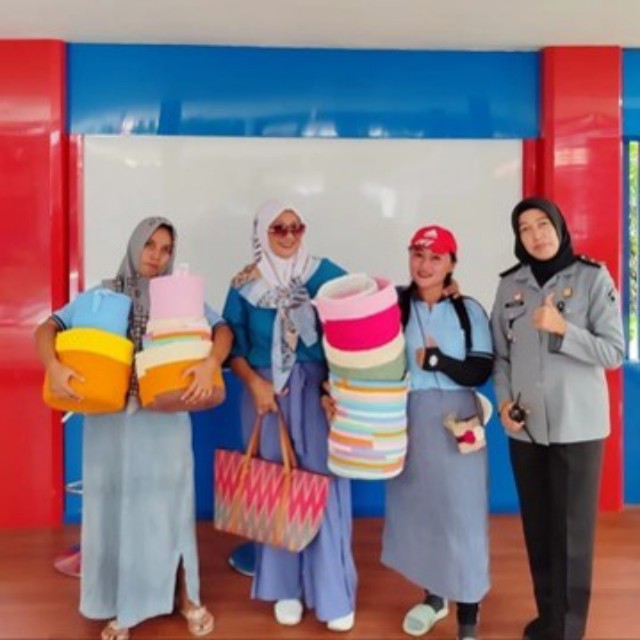 Berawal dari Hobi Merajut, EKKYTA Kembangkan Produk Handmade Bersama linkumkm by BRI