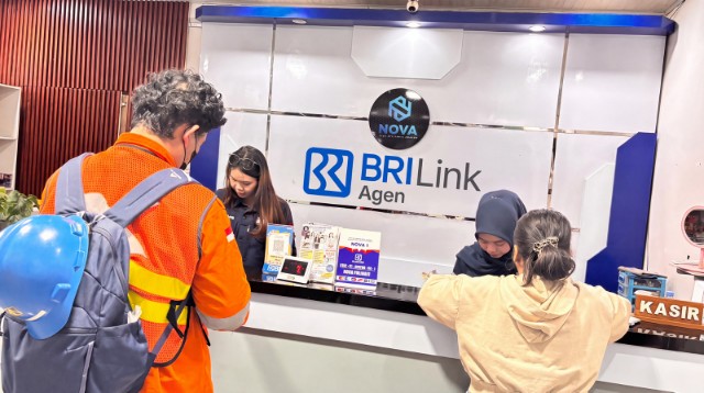 BRILink Agen Nova Yulianti Dekatkan Akses Keuangan di Muara Enim