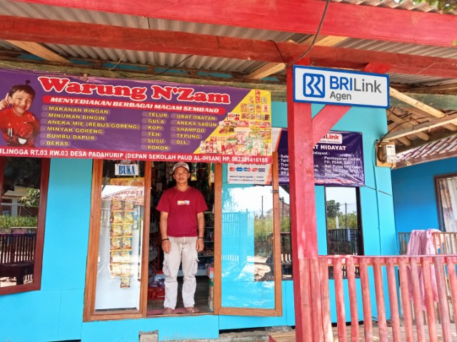 Rahmat Kini Kembangkan Warung Sembako Berkat KUR BRI 
